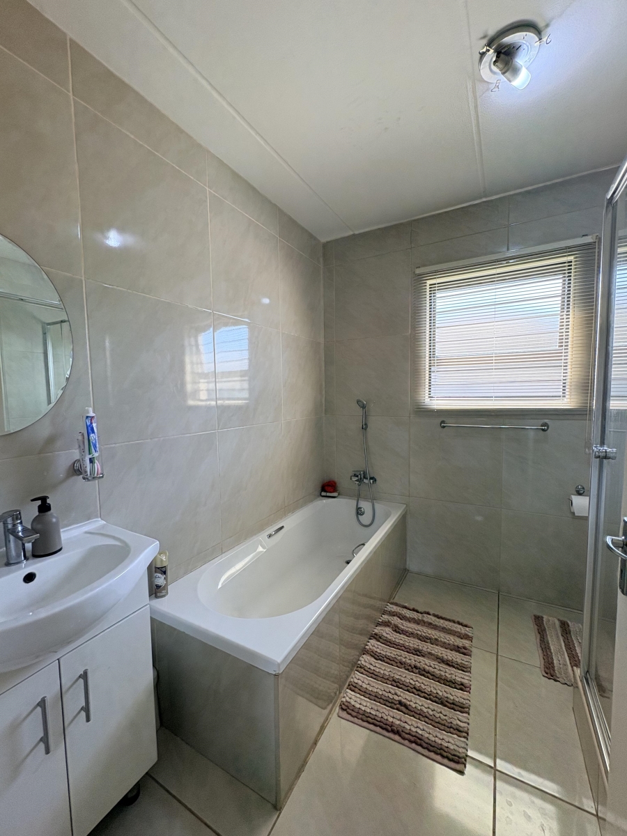 2 Bedroom Property for Sale in Parkrand Gauteng