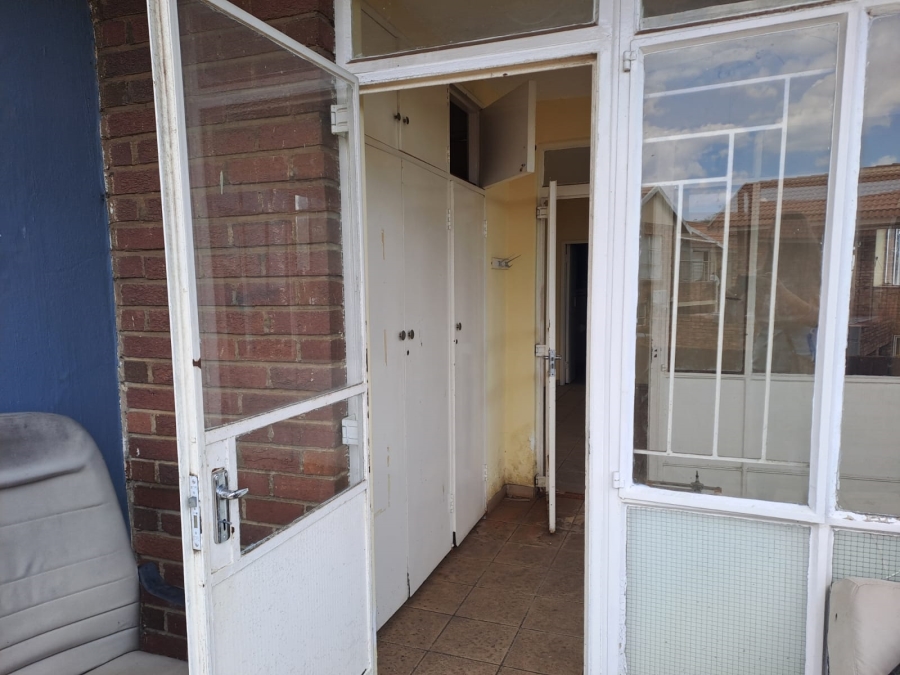 1 Bedroom Property for Sale in Edleen Gauteng