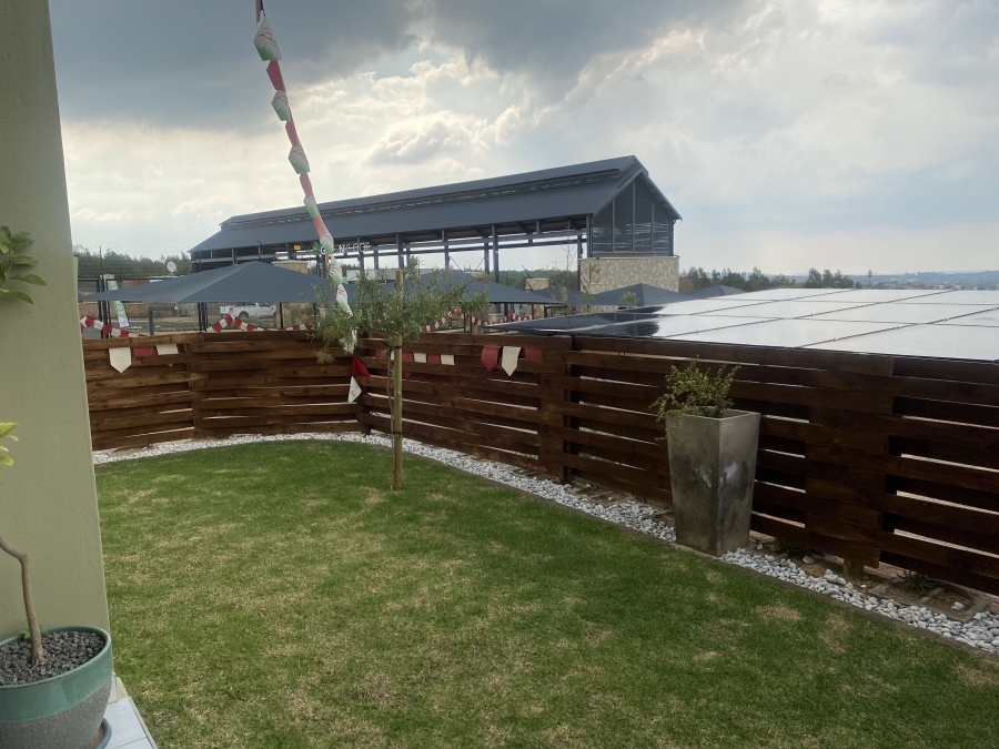 To Let 2 Bedroom Property for Rent in Mooikloof Equestrian Estate Gauteng