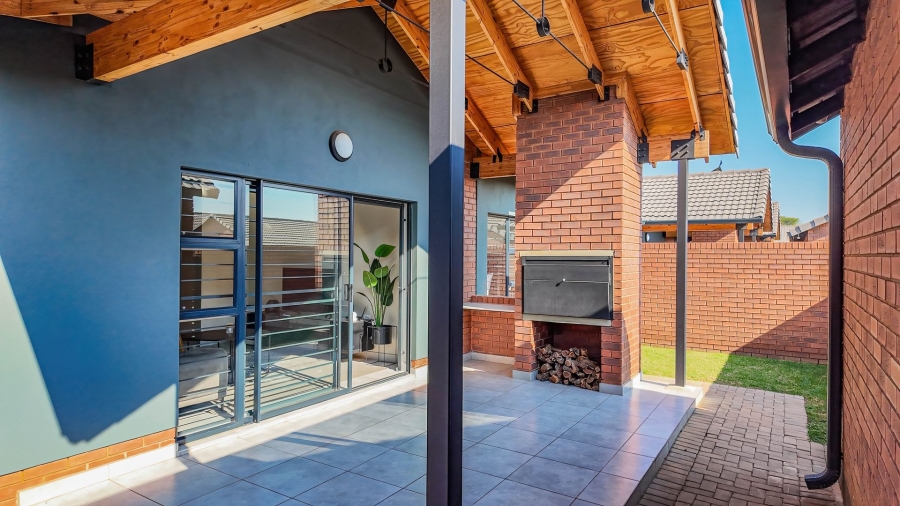 3 Bedroom Property for Sale in Boardwalk Villas Gauteng