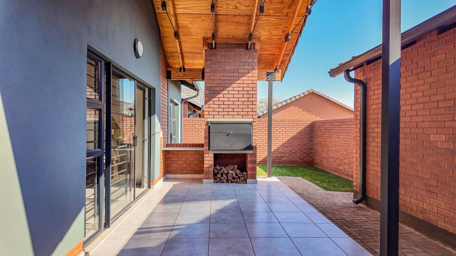 3 Bedroom Property for Sale in Boardwalk Villas Gauteng