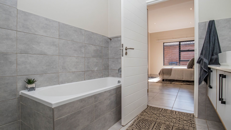 3 Bedroom Property for Sale in Boardwalk Villas Gauteng