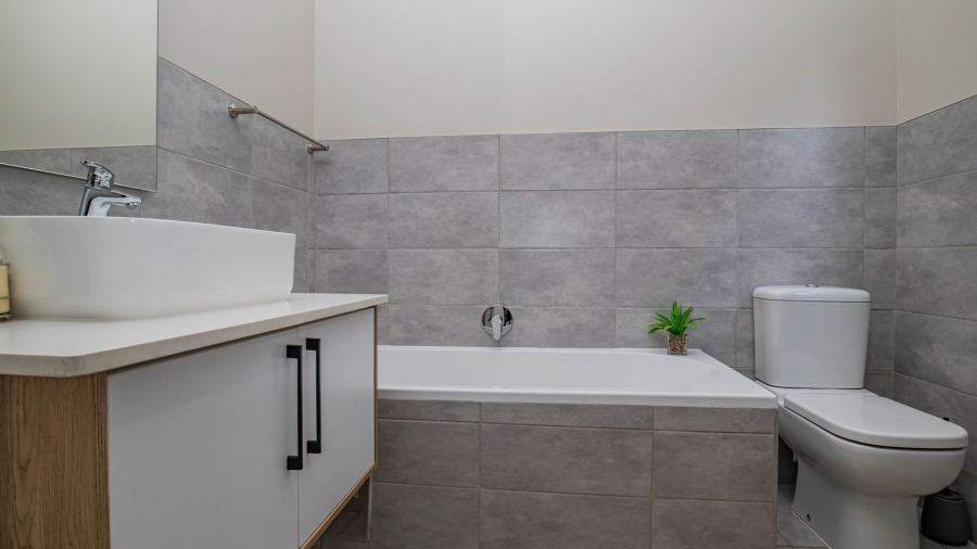 3 Bedroom Property for Sale in Boardwalk Villas Gauteng