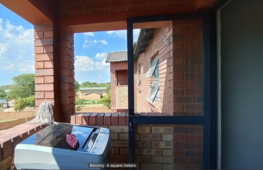 2 Bedroom Property for Sale in Montana Tuine Gauteng