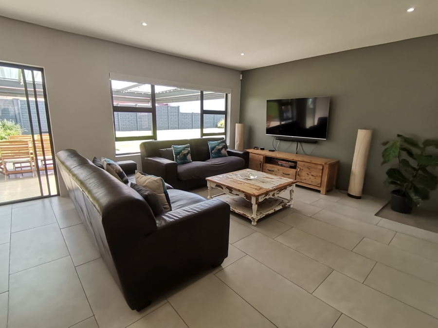 3 Bedroom Property for Sale in Brackenhurst Gauteng