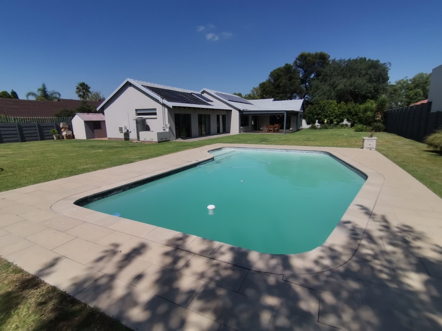 3 Bedroom Property for Sale in Brackenhurst Gauteng