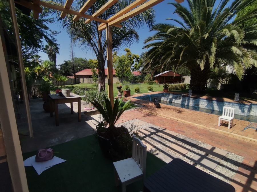 3 Bedroom Property for Sale in Brackenhurst Gauteng