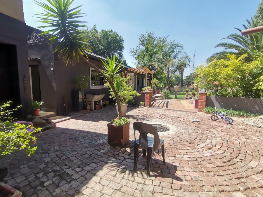 3 Bedroom Property for Sale in Brackenhurst Gauteng