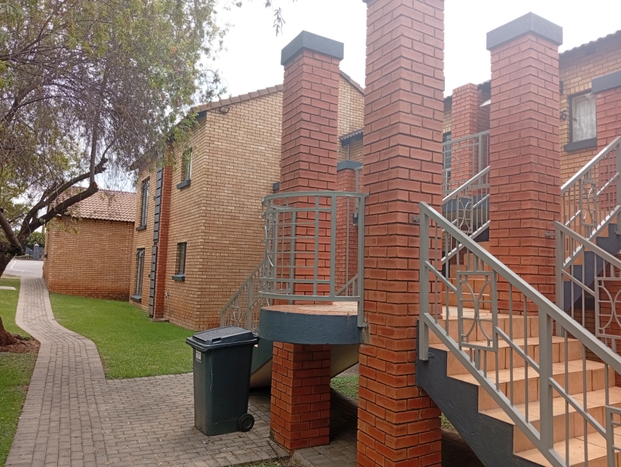 2 Bedroom Property for Sale in Equestria Gauteng