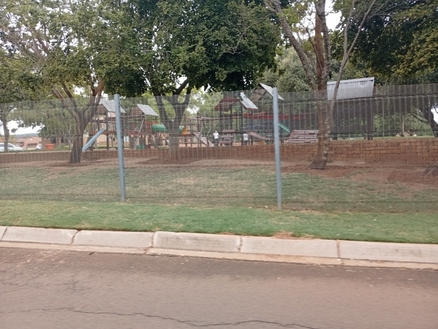 2 Bedroom Property for Sale in Equestria Gauteng