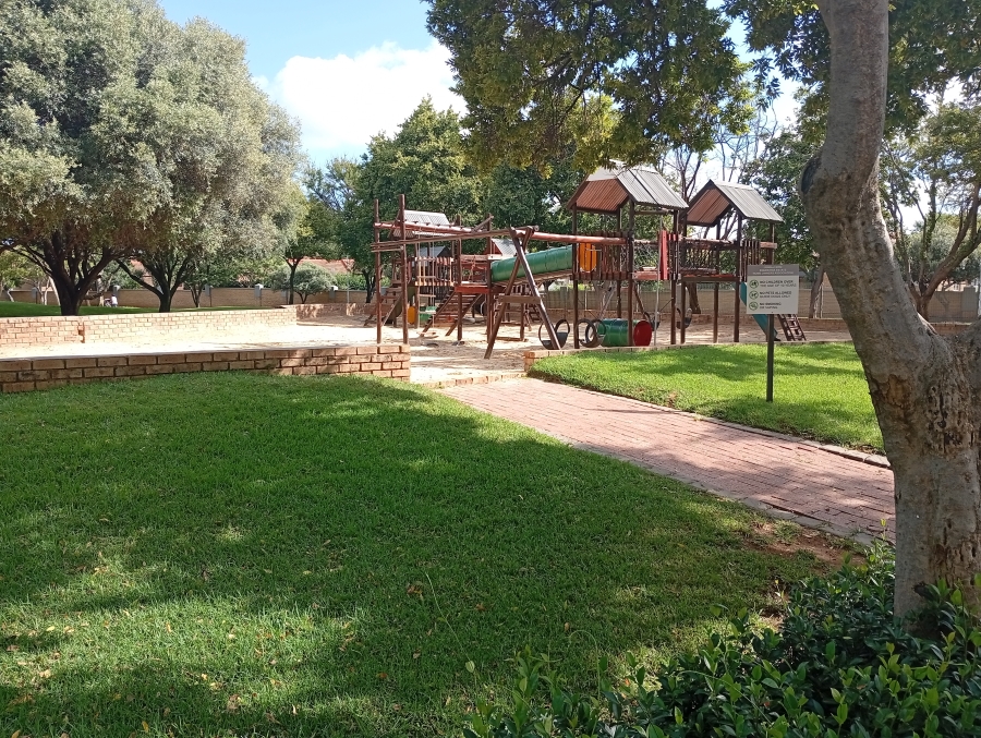 2 Bedroom Property for Sale in Equestria Gauteng