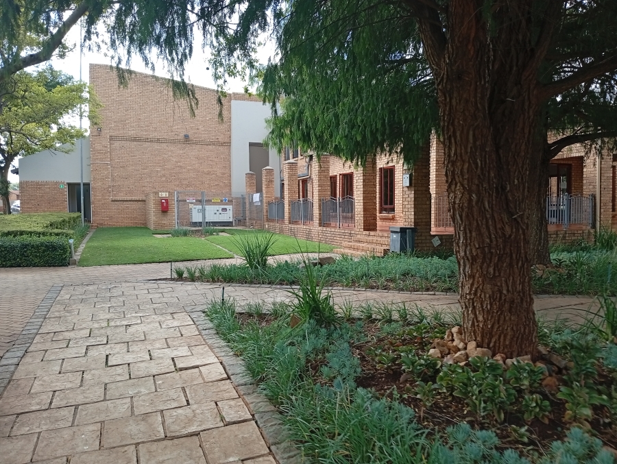 2 Bedroom Property for Sale in Equestria Gauteng