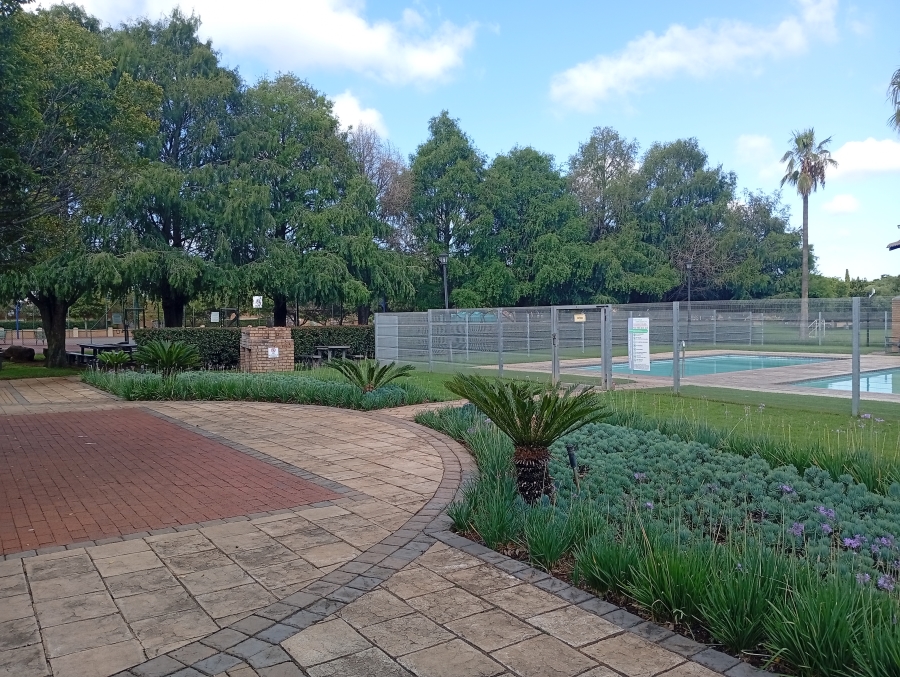 2 Bedroom Property for Sale in Equestria Gauteng