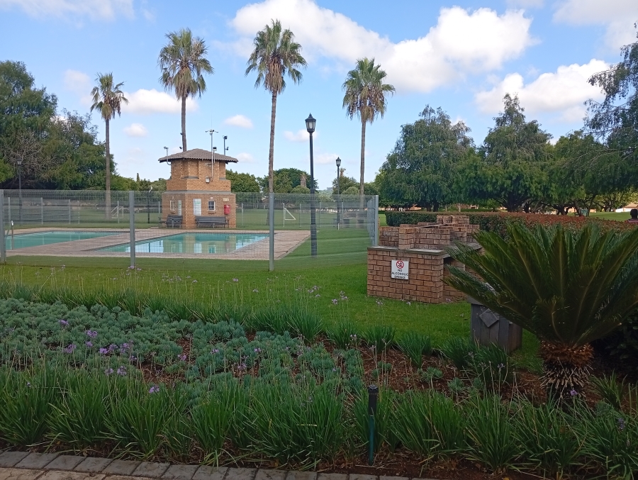 2 Bedroom Property for Sale in Equestria Gauteng