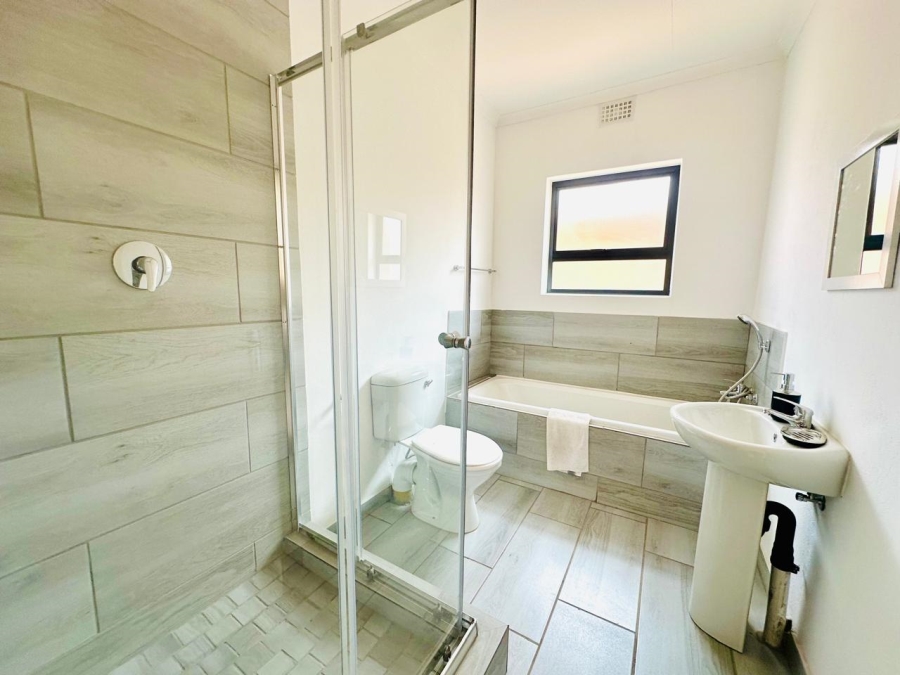 3 Bedroom Property for Sale in Albertsdal Gauteng