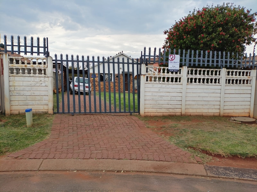 3 Bedroom Property for Sale in Bakerton Gauteng