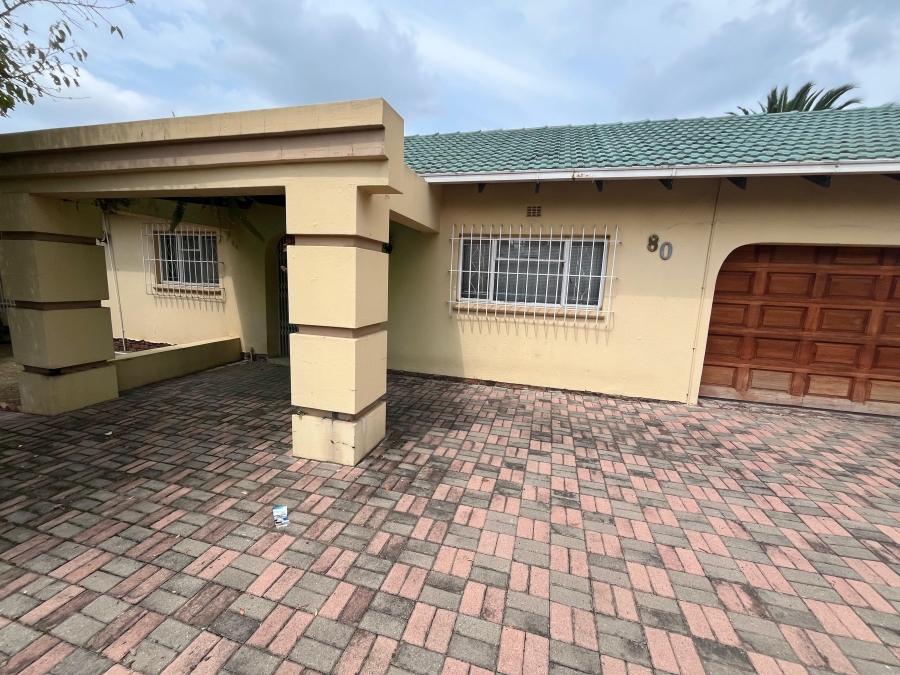 4 Bedroom Property for Sale in Birchleigh North Gauteng