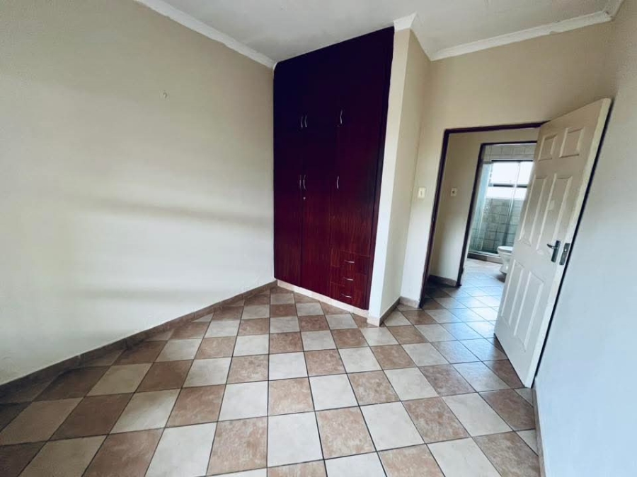 4 Bedroom Property for Sale in Birchleigh North Gauteng