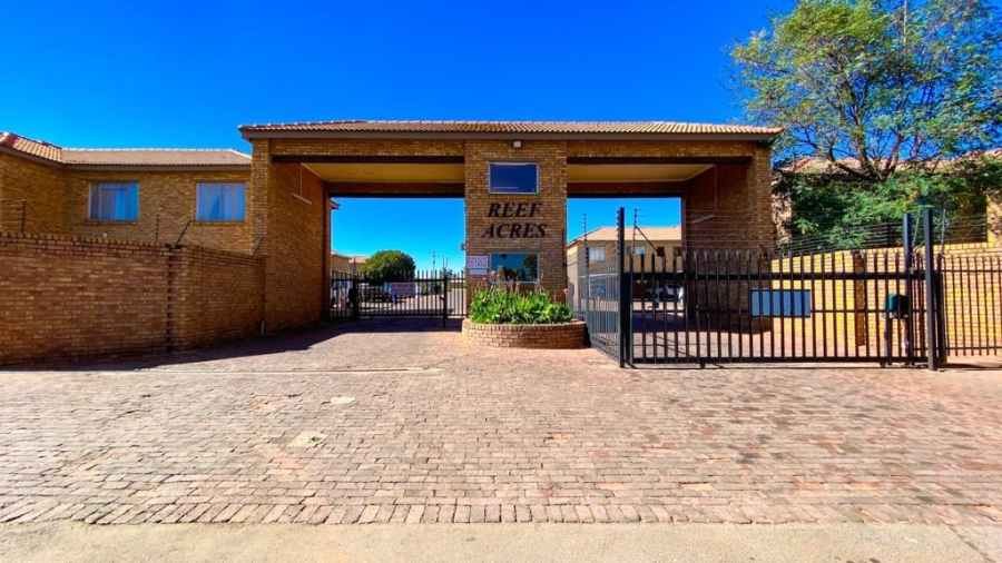 2 Bedroom Property for Sale in Krugersrus Gauteng