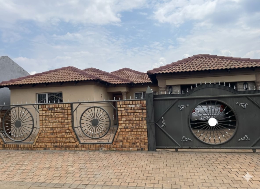 3 Bedroom Property for Sale in Mahube Valley Gauteng