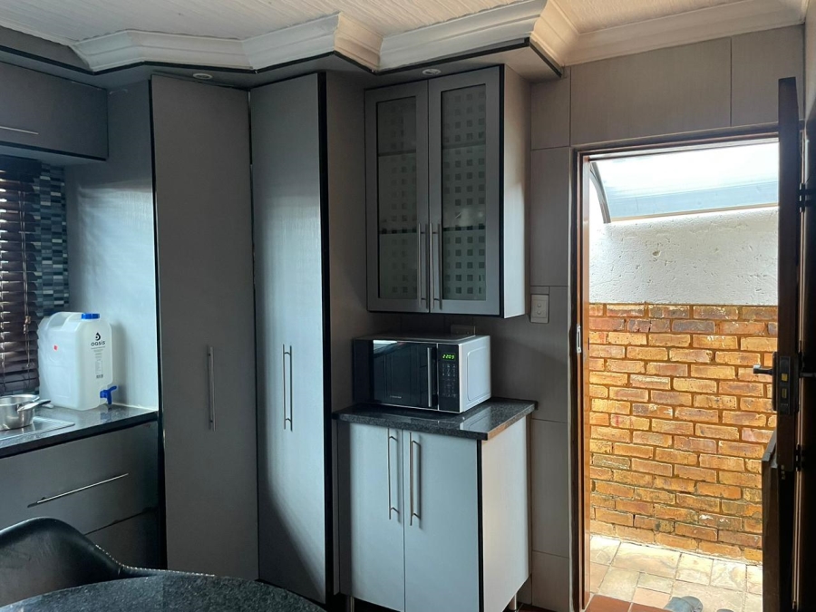 3 Bedroom Property for Sale in Mahube Valley Gauteng