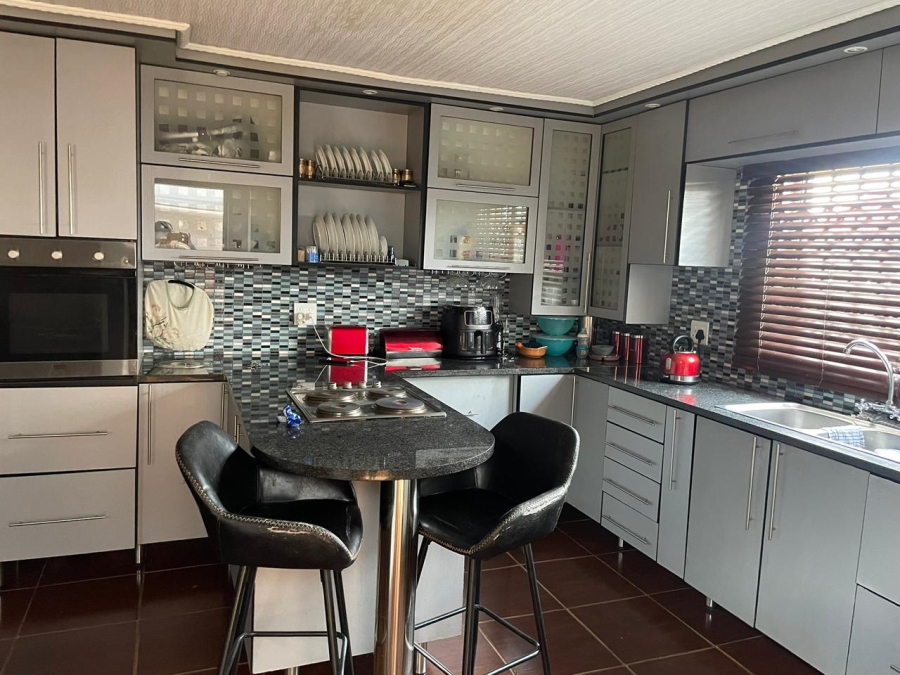 3 Bedroom Property for Sale in Mahube Valley Gauteng