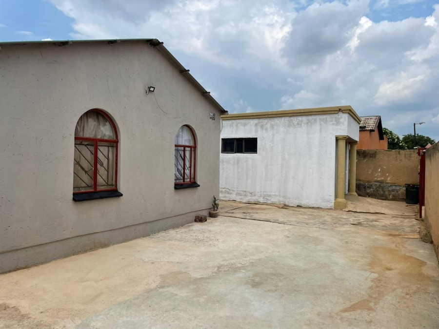 2 Bedroom Property for Sale in Mamelodi East Gauteng