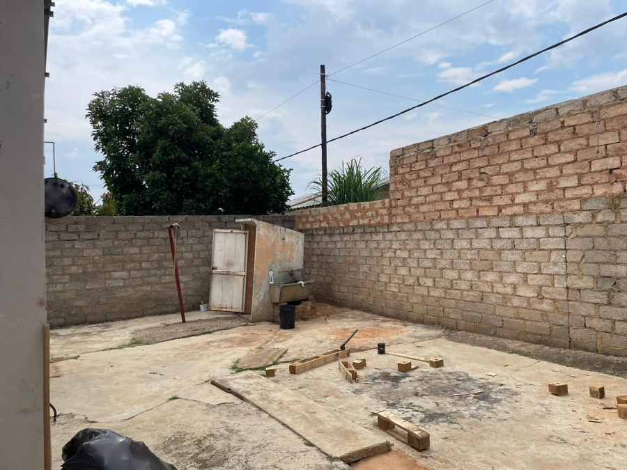 2 Bedroom Property for Sale in Mamelodi East Gauteng