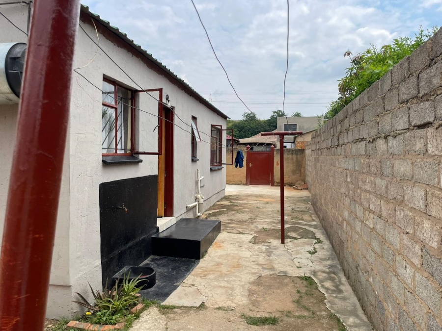 2 Bedroom Property for Sale in Mamelodi East Gauteng
