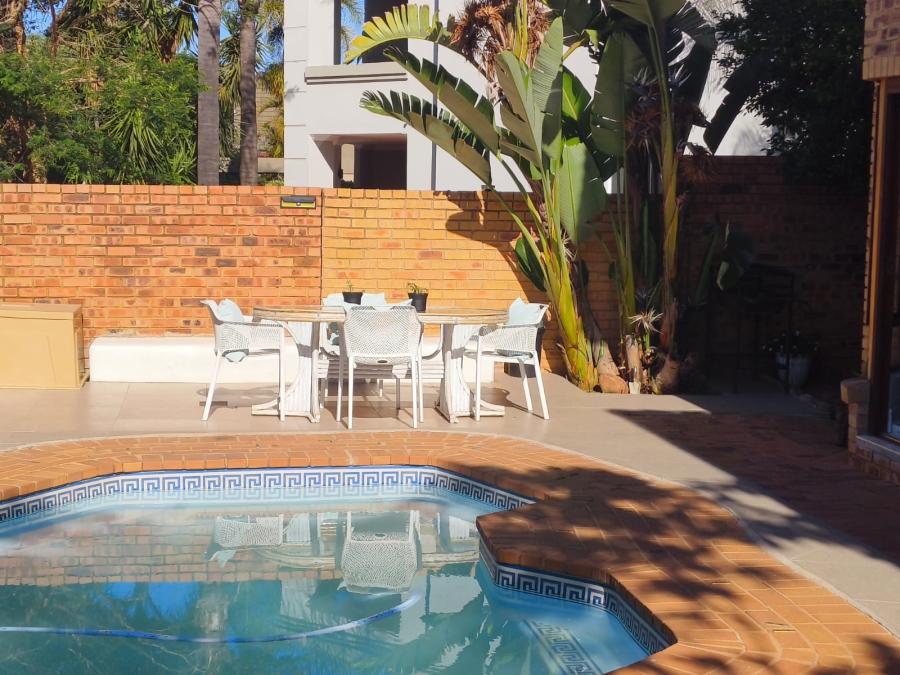 4 Bedroom Property for Sale in Silver Lakes Gauteng