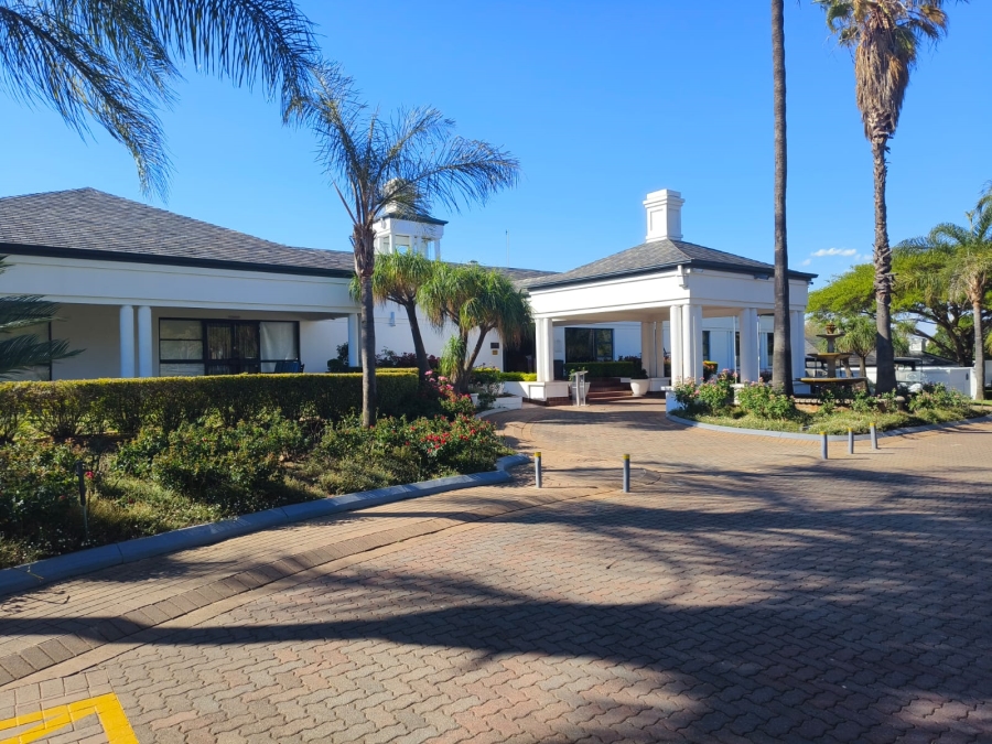 4 Bedroom Property for Sale in Silver Lakes Gauteng