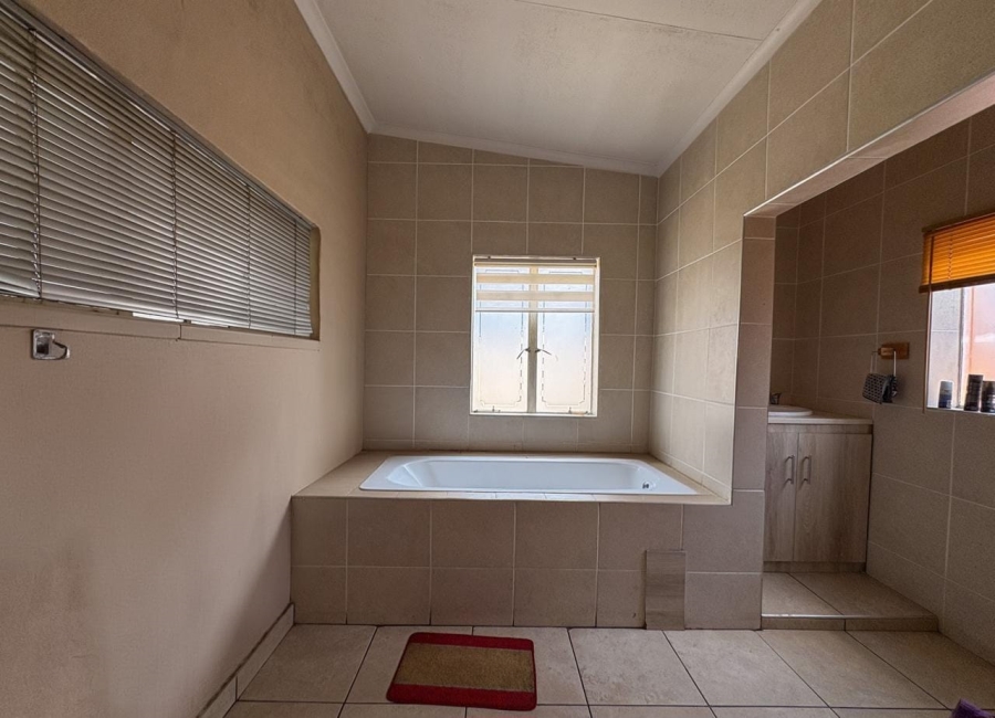 3 Bedroom Property for Sale in Brenthurst Gauteng