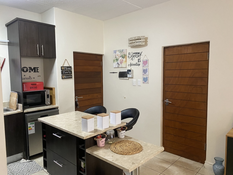 To Let 2 Bedroom Property for Rent in Pretorius Park Gauteng