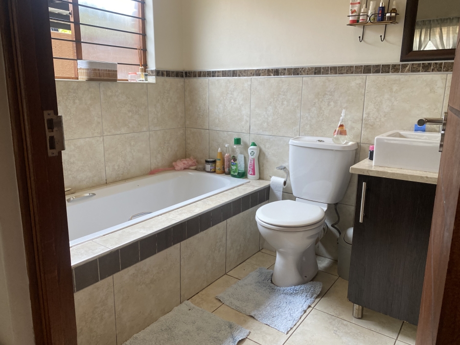 To Let 2 Bedroom Property for Rent in Pretorius Park Gauteng
