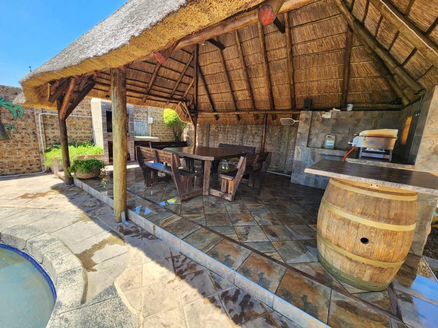 4 Bedroom Property for Sale in Sonneveld Gauteng