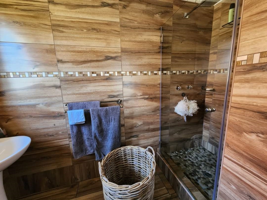 4 Bedroom Property for Sale in Sonneveld Gauteng