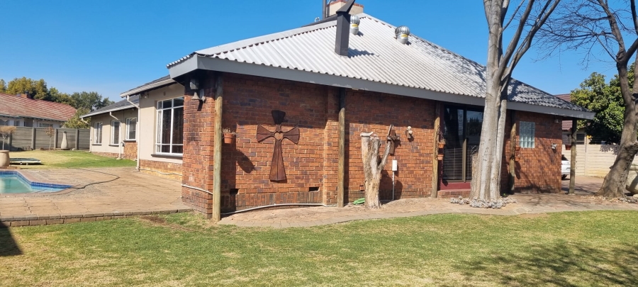 4 Bedroom Property for Sale in Dal Fouche Gauteng