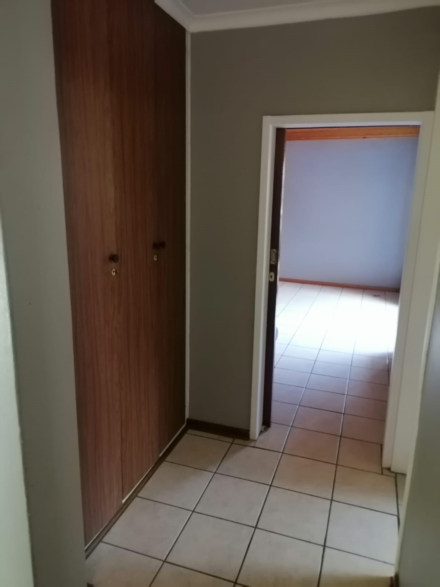 To Let 3 Bedroom Property for Rent in Die Wilgers Gauteng