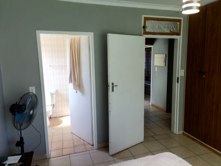 To Let 3 Bedroom Property for Rent in Die Wilgers Gauteng