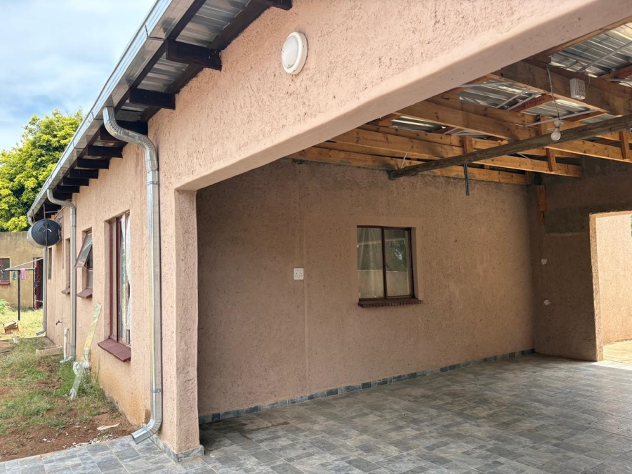 2 Bedroom Property for Sale in Soshanguve S Gauteng