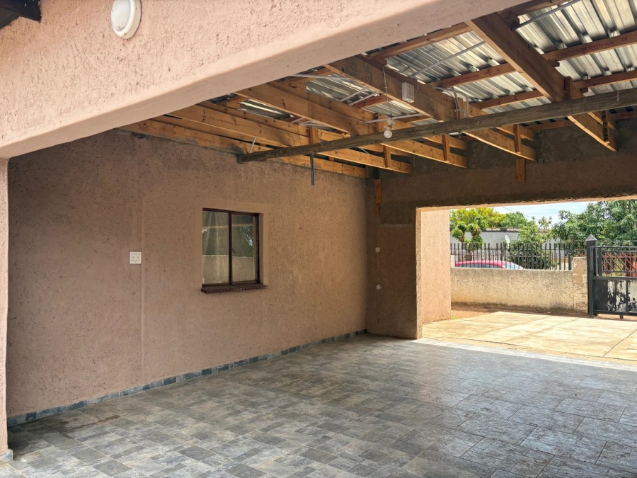 2 Bedroom Property for Sale in Soshanguve S Gauteng