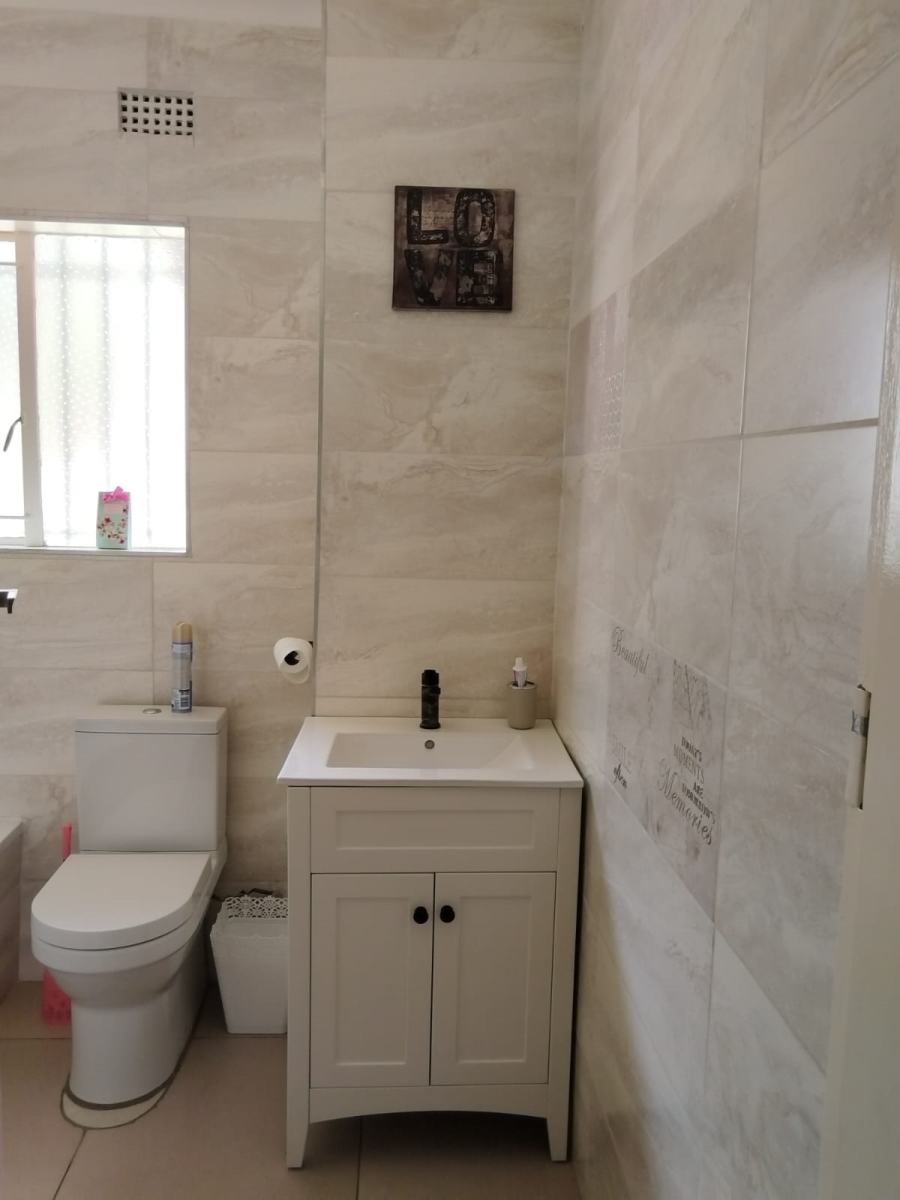 To Let 3 Bedroom Property for Rent in Birch Acres Gauteng