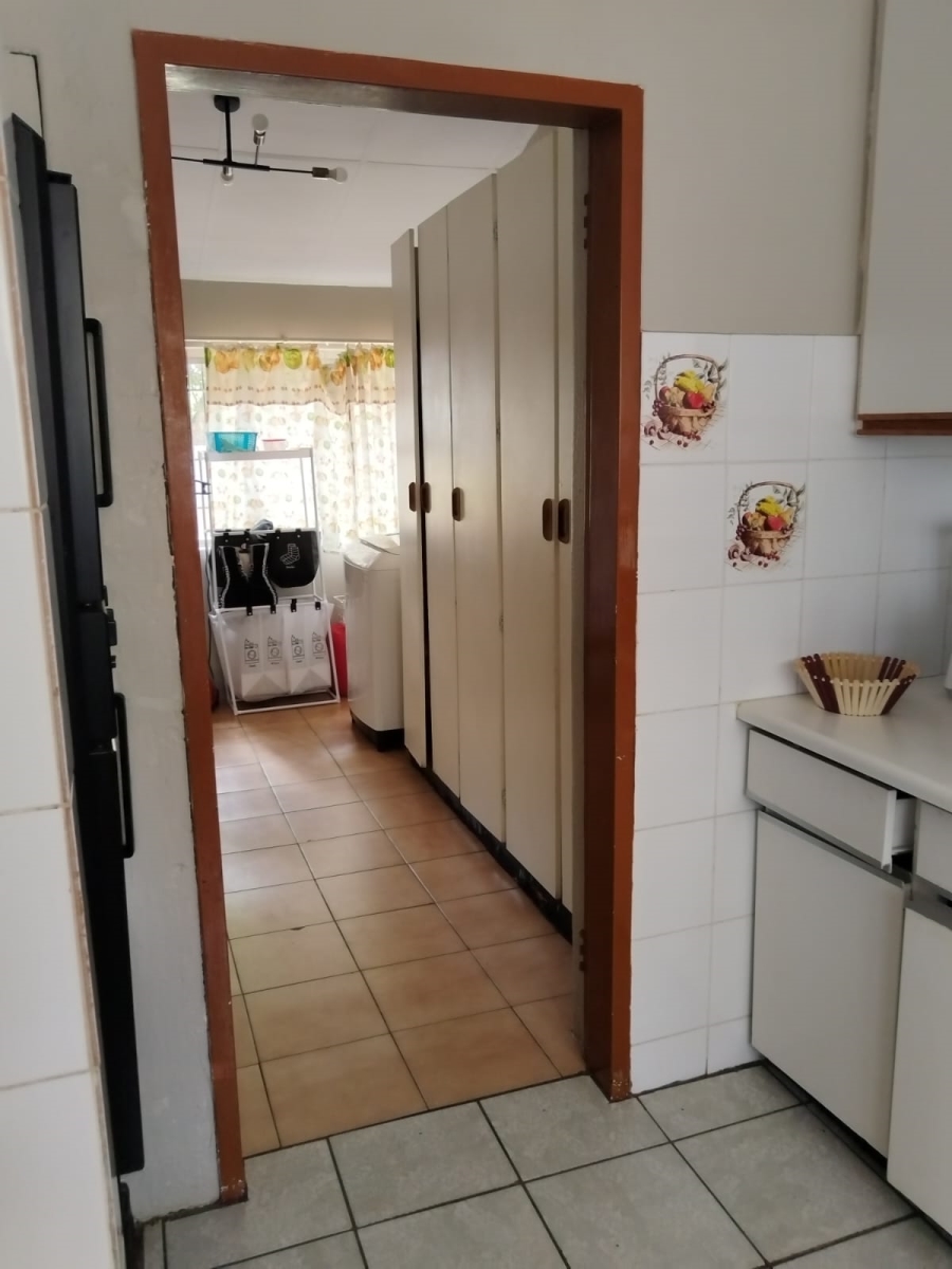 To Let 3 Bedroom Property for Rent in Birch Acres Gauteng