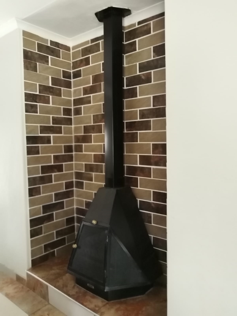 To Let 3 Bedroom Property for Rent in Birch Acres Gauteng