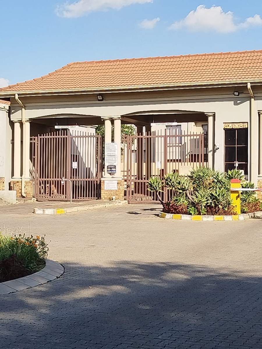 To Let 1 Bedroom Property for Rent in Esther Park Gauteng