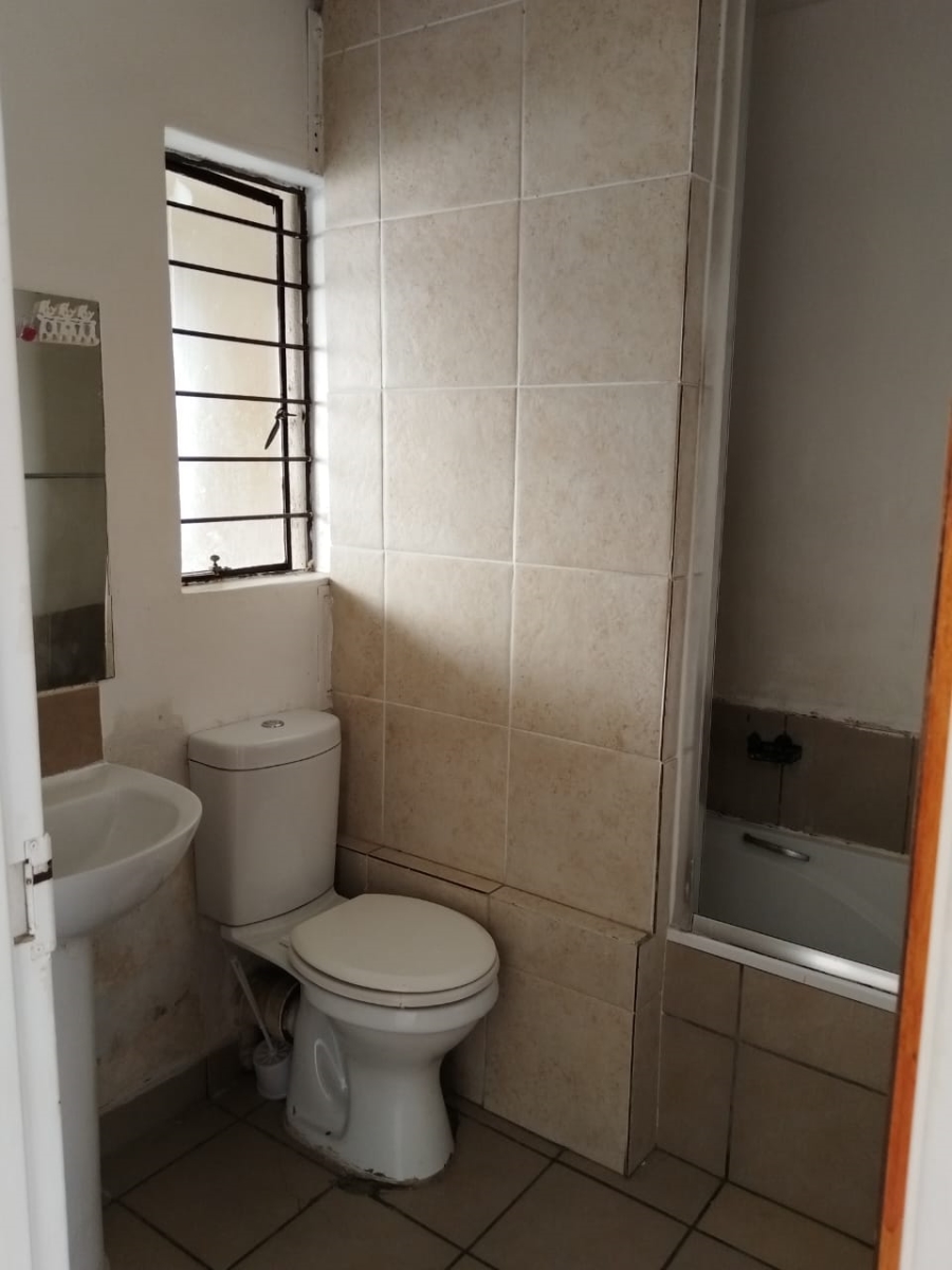 To Let 1 Bedroom Property for Rent in Esther Park Gauteng
