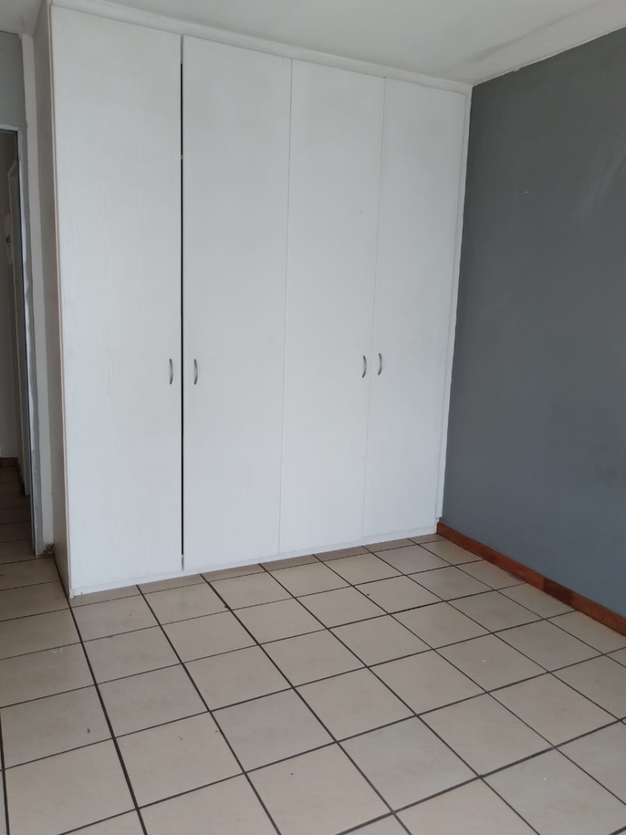 To Let 1 Bedroom Property for Rent in Esther Park Gauteng