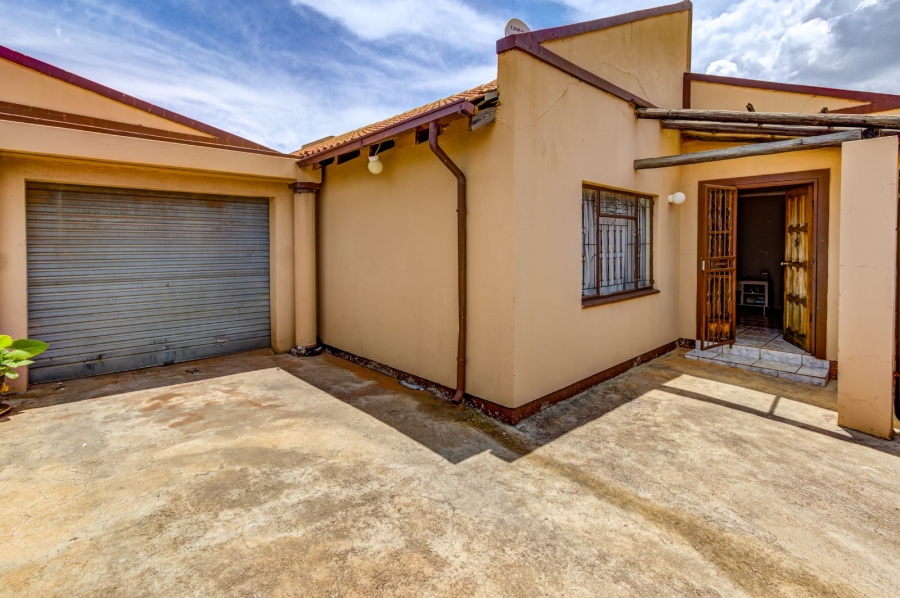 3 Bedroom Property for Sale in Tembisa Central Gauteng