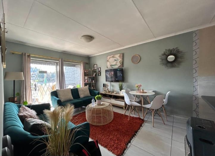 2 Bedroom Property for Sale in Birchleigh Gauteng