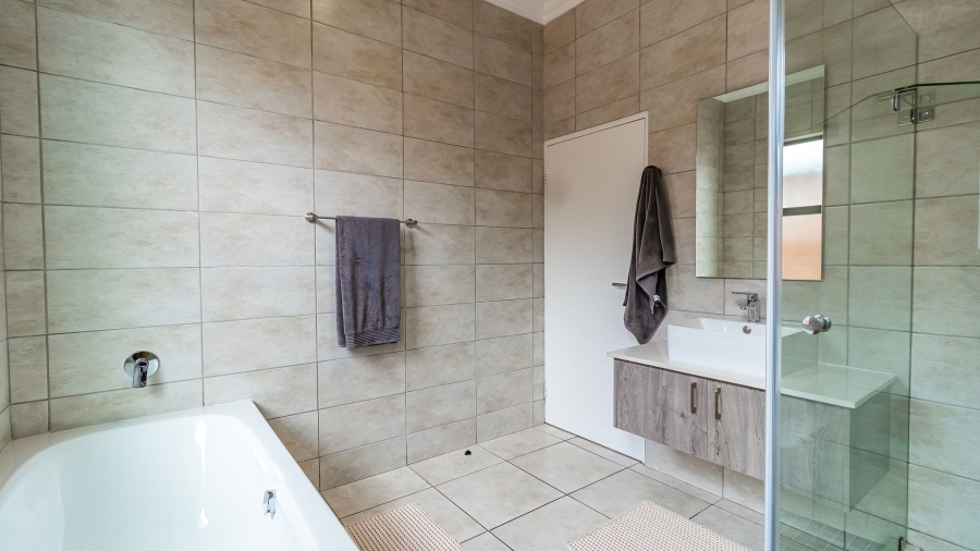 3 Bedroom Property for Sale in Silver Lakes Gauteng